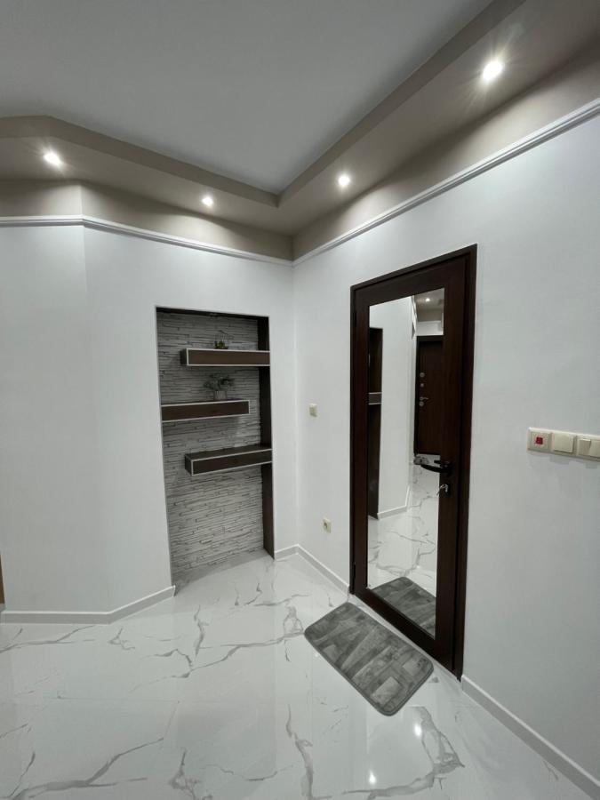 Apartament Deluxe Karina-Free Parking ブルガス エクステリア 写真