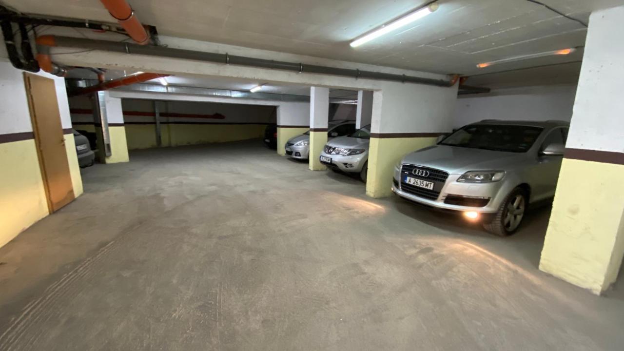 Apartament Deluxe Karina-Free Parking ブルガス エクステリア 写真