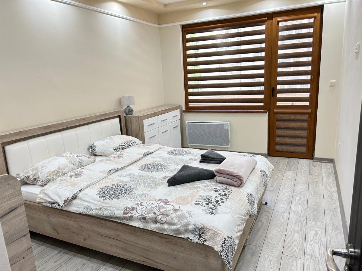 Apartament Deluxe Karina-Free Parking ブルガス エクステリア 写真
