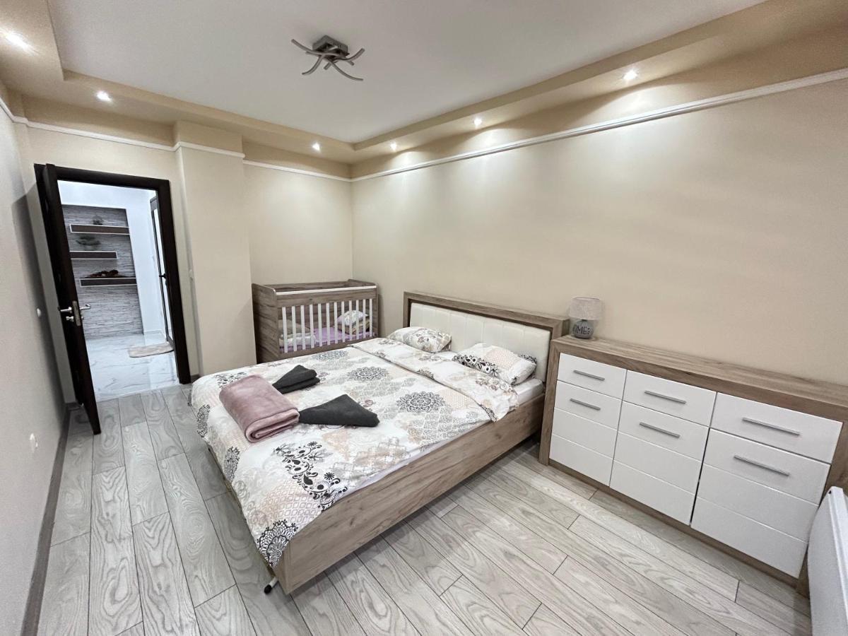 Apartament Deluxe Karina-Free Parking ブルガス エクステリア 写真