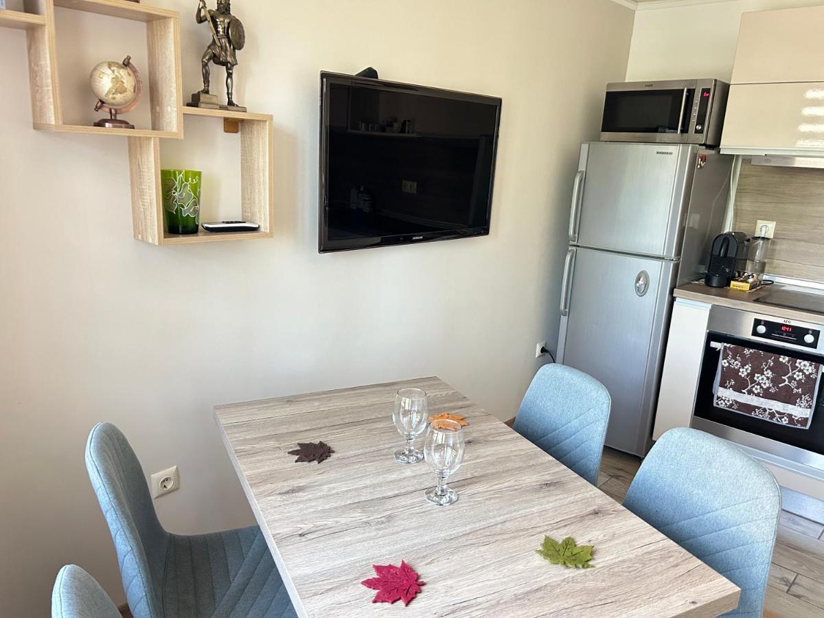 Apartament Deluxe Karina-Free Parking ブルガス エクステリア 写真